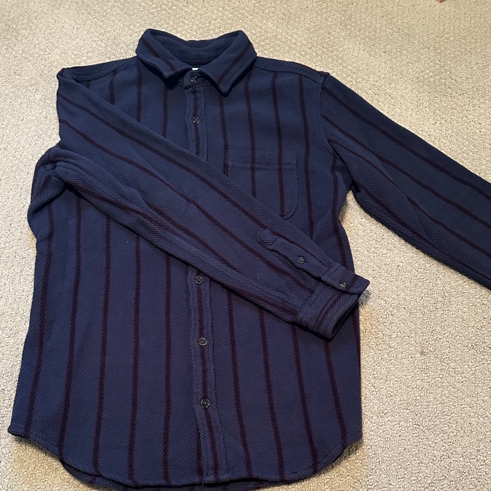 GAP Navy Black and Red Striped Casual Blanket Shirt
